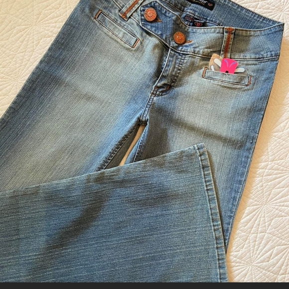 ISO 😭😭😭😭 - Picture 4 of 6